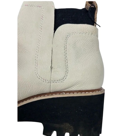 Dolce Vita ivory leather Huey H2O boots. Waterproof w/ lug heels. Sz 10 - Picture 15 of 16